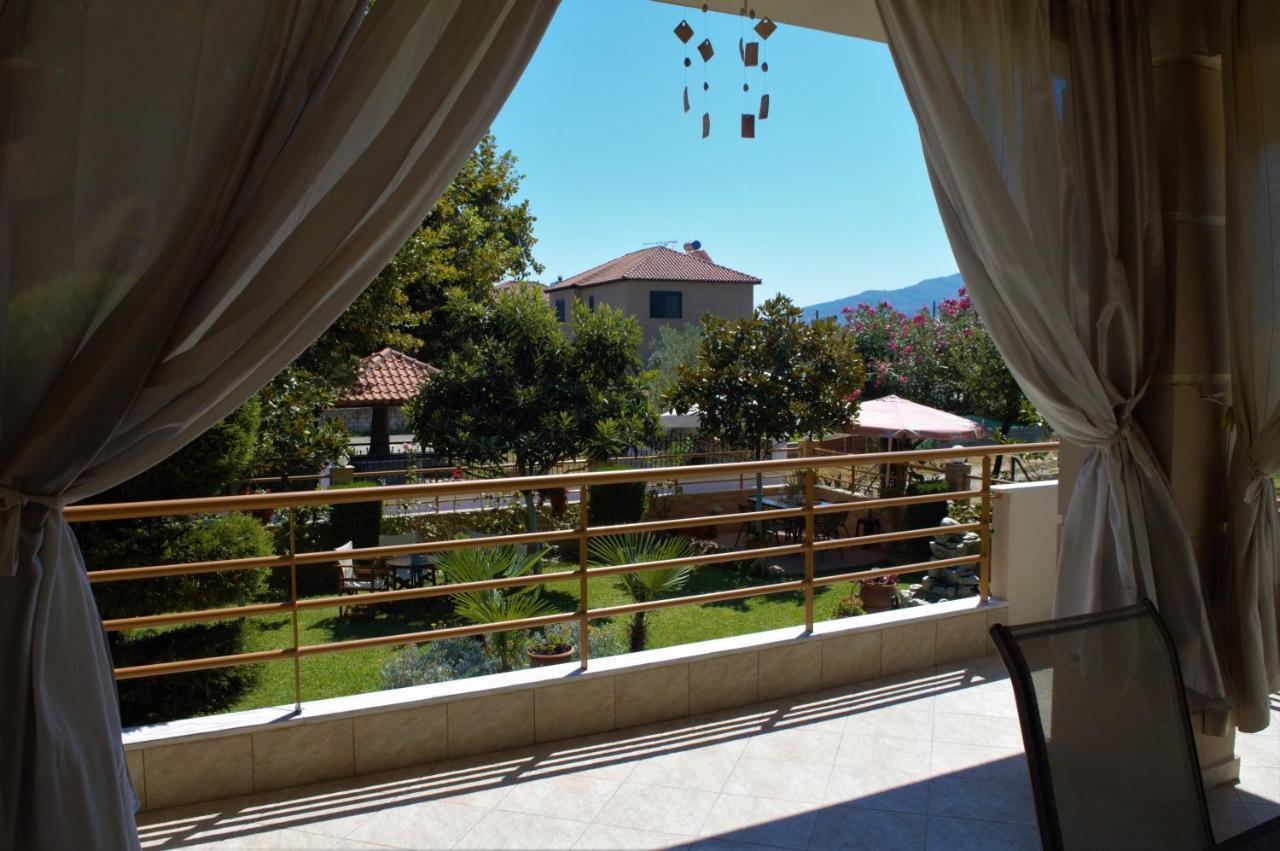 Family Resort In Nea Vrasna Exterior photo